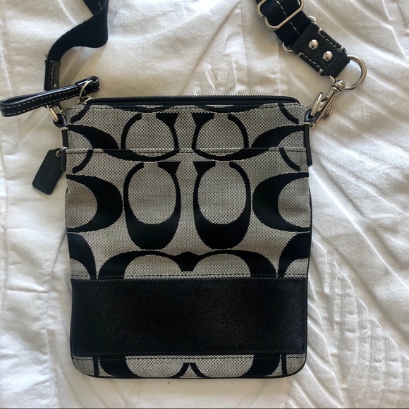 Coach Satchel - Picture 3 of 5